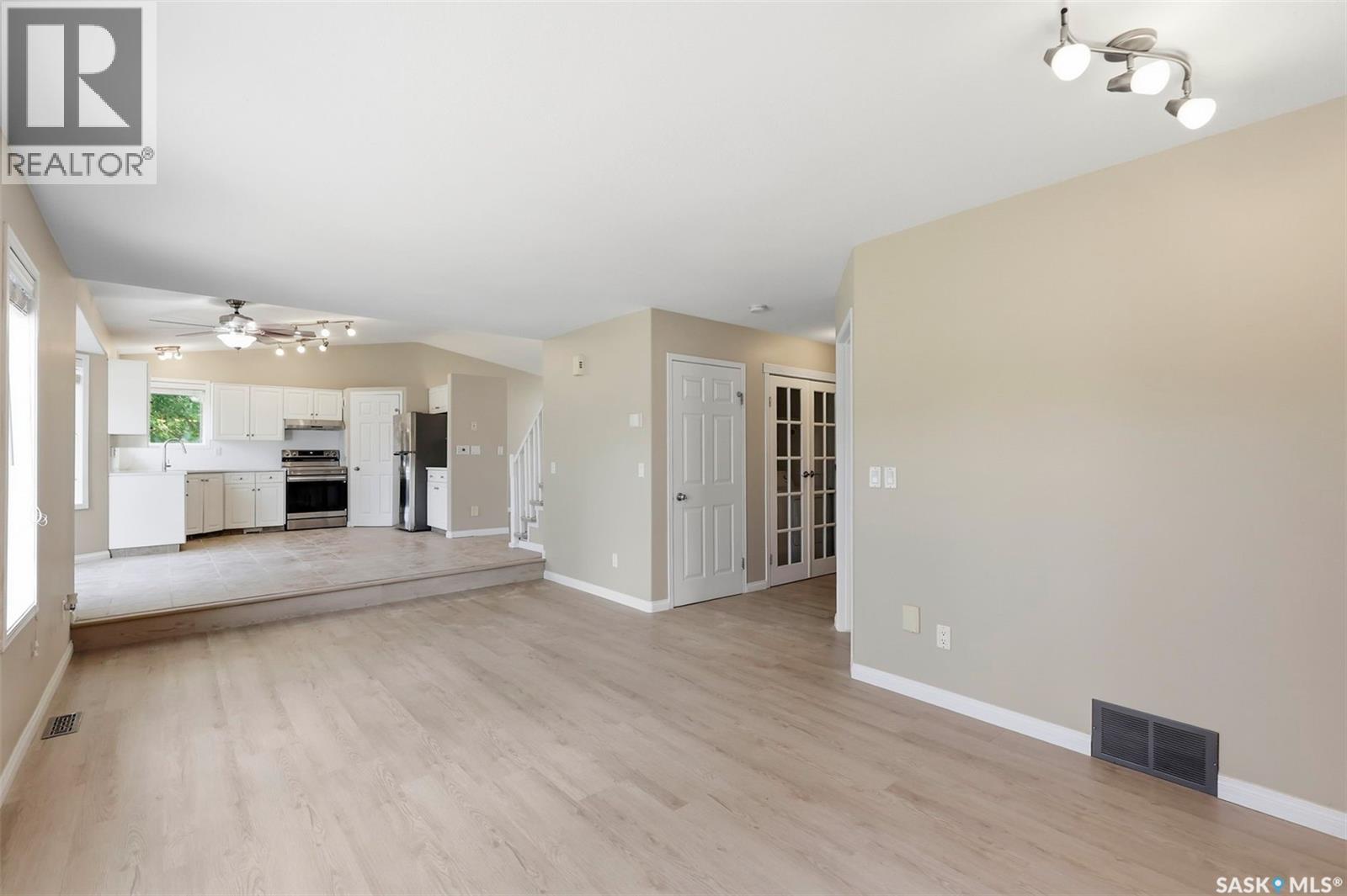 246 Brookmore Lane, Saskatoon, SK