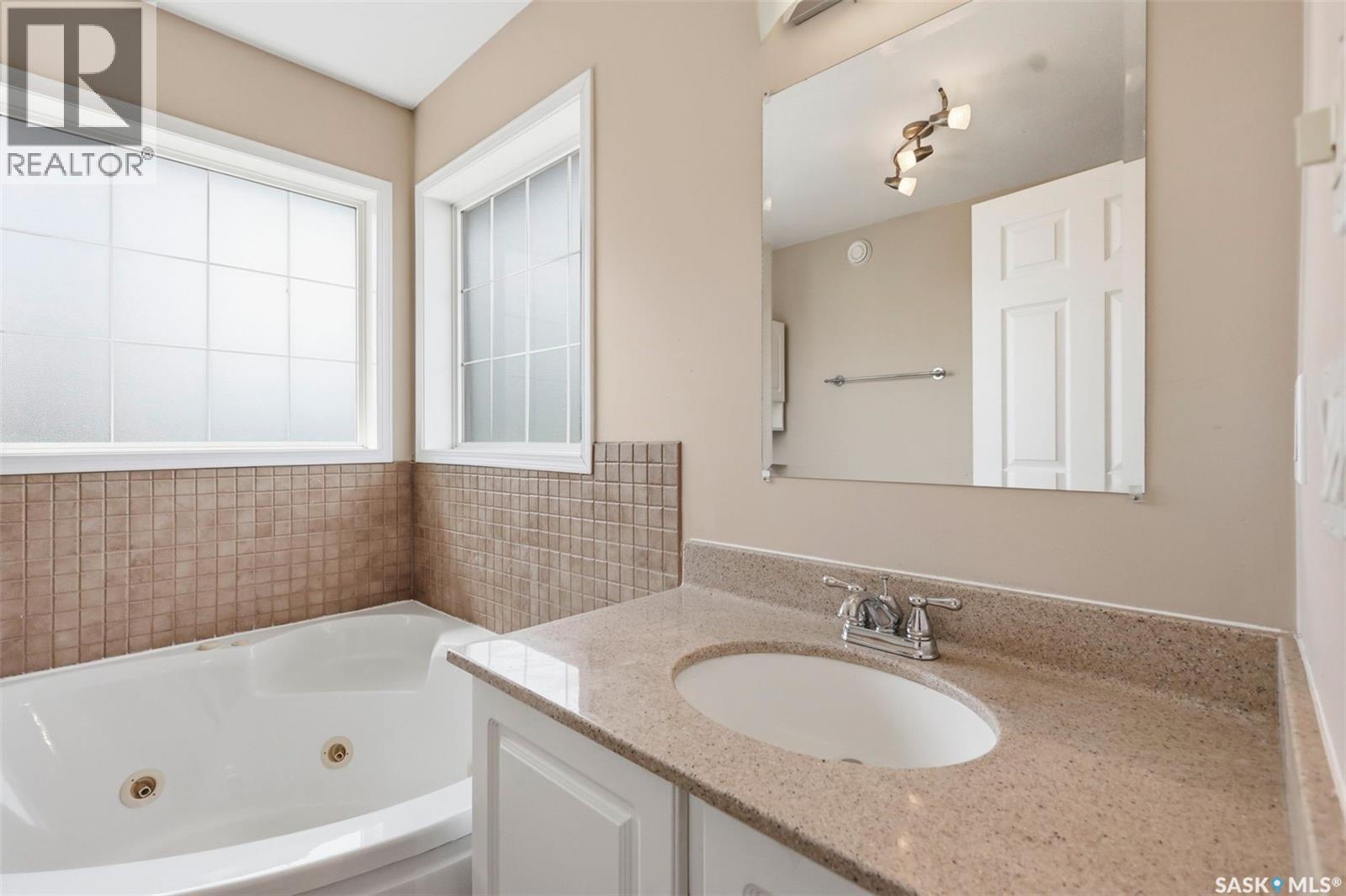 246 Brookmore Lane, Saskatoon, SK