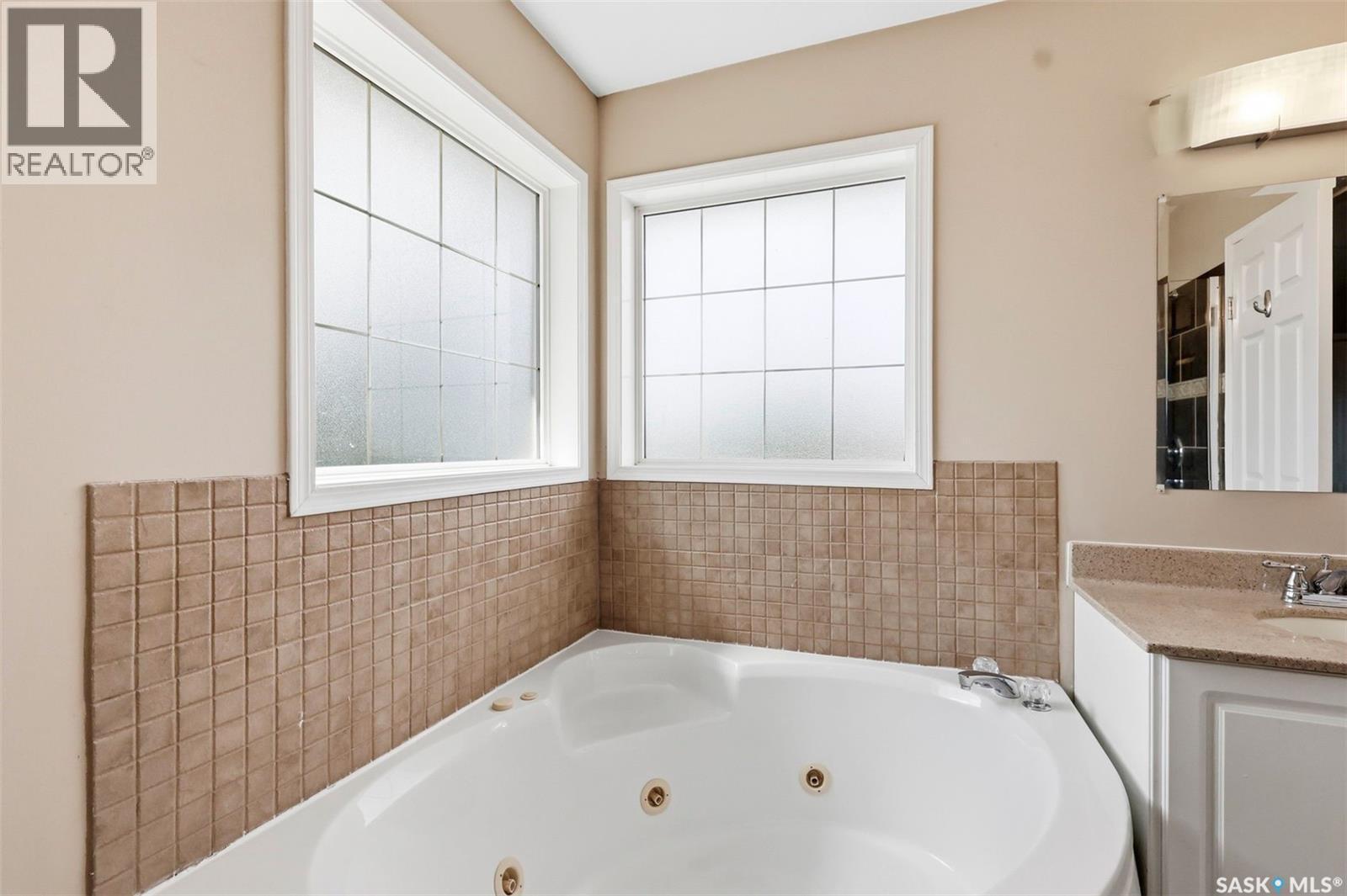 246 Brookmore Lane, Saskatoon, SK