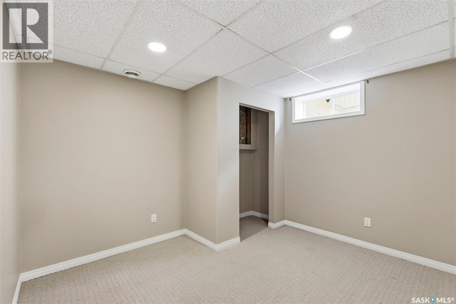 246 Brookmore Lane, Saskatoon, SK