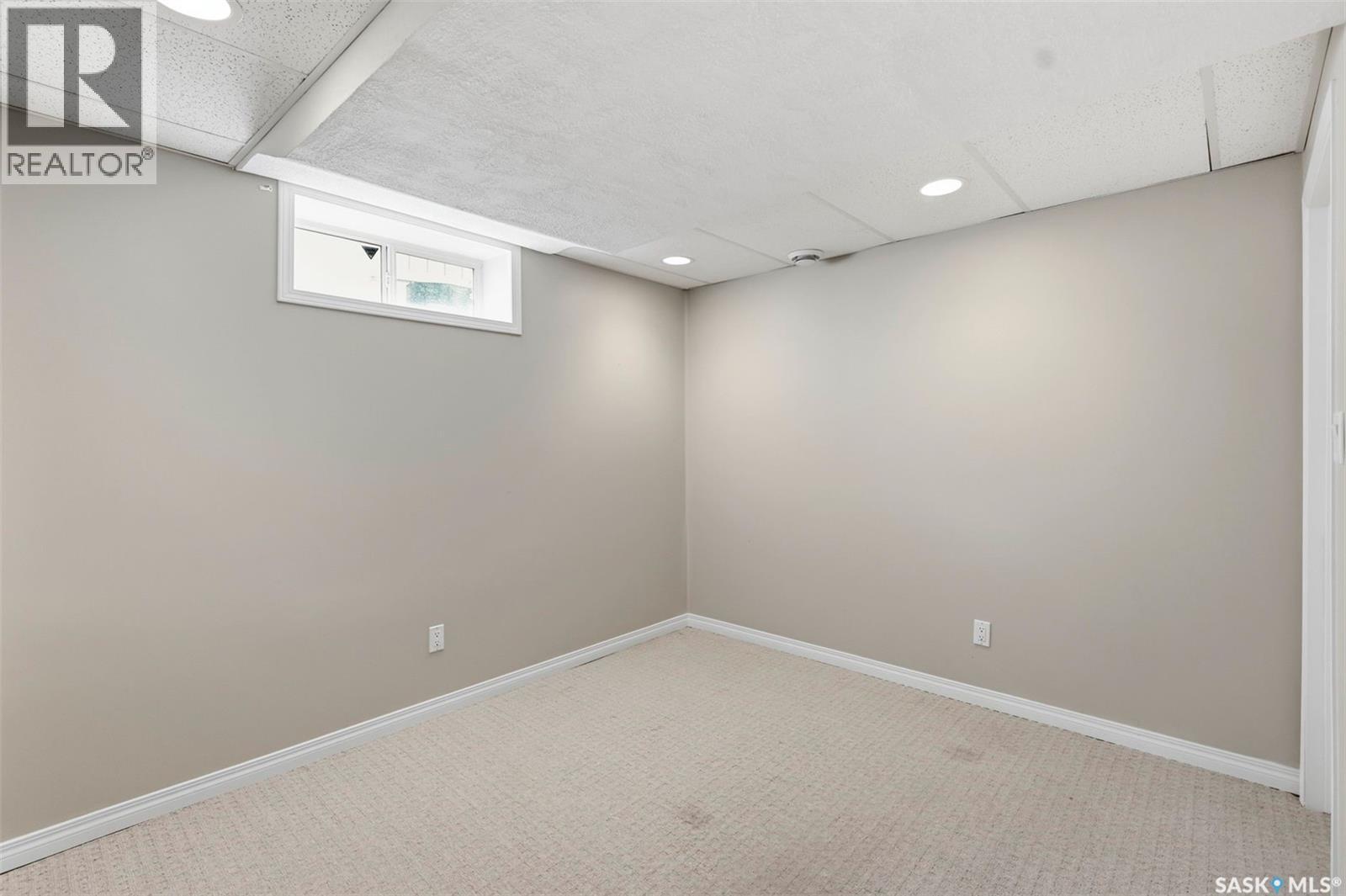246 Brookmore Lane, Saskatoon, SK