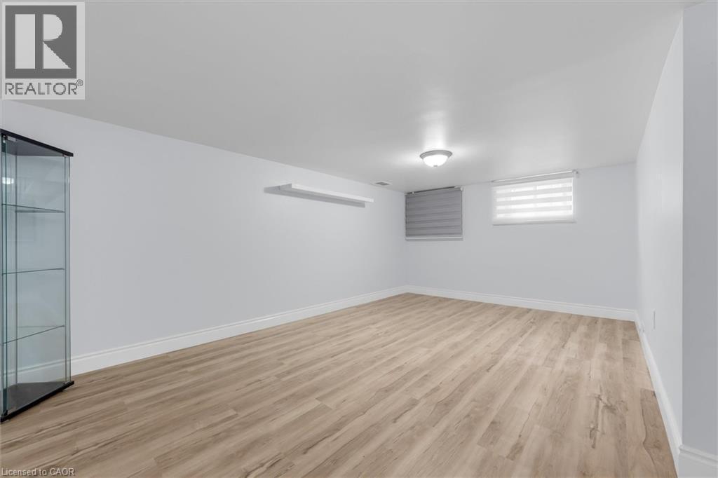 722 Burgess Avenue, Hamilton, ON - Indoor Photo Showing Other Room