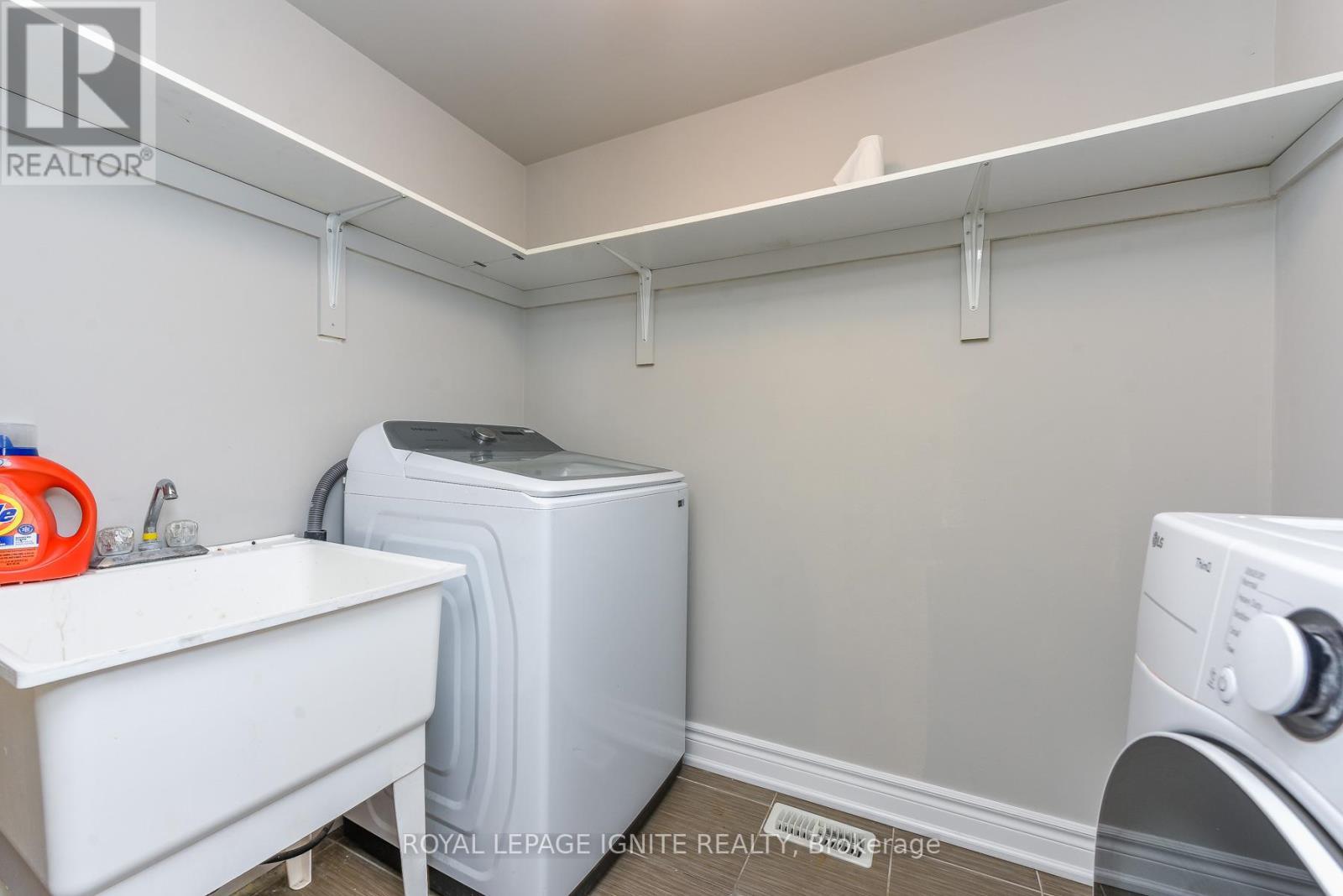 52 Harpreet Circle, Toronto, ON