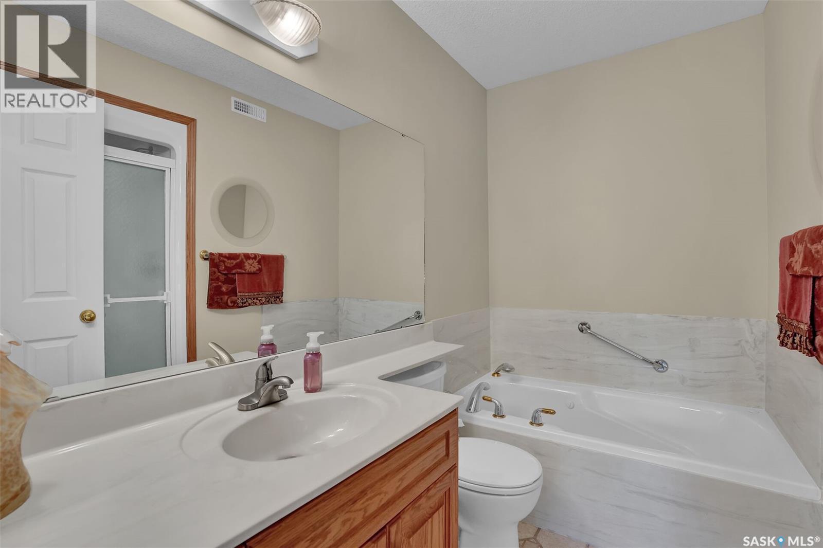 3324 Buckingham Drive E, Regina, SK