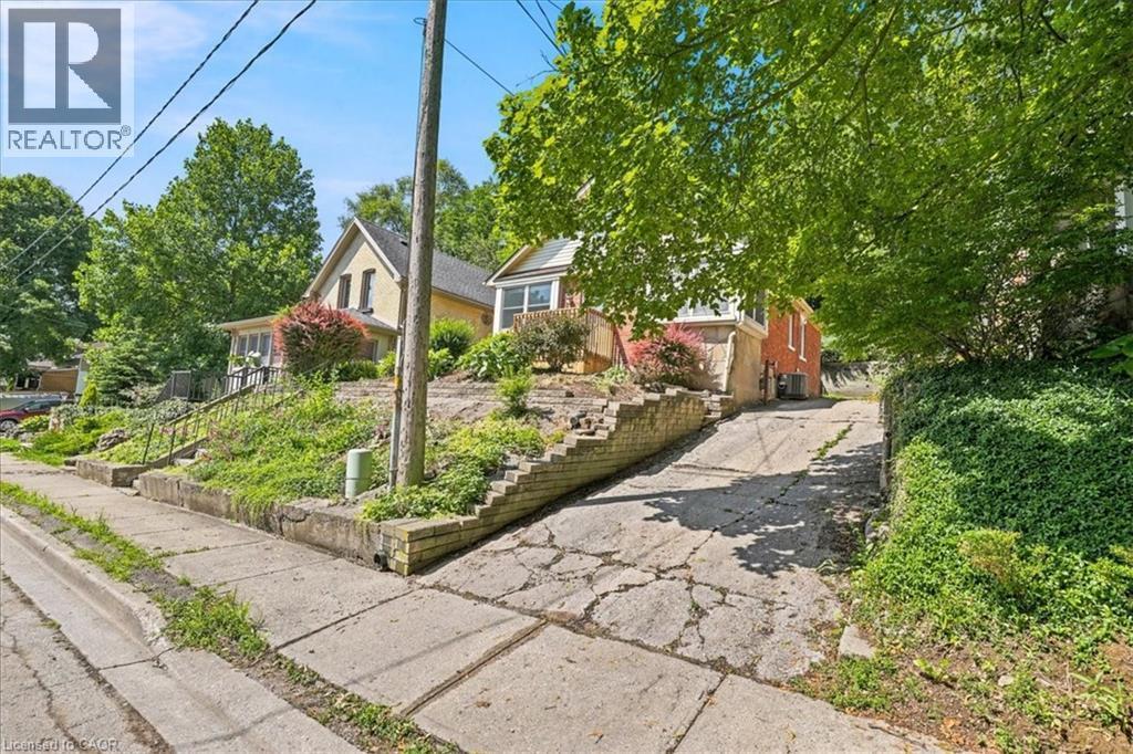 22 Ramore Street, Cambridge, ON