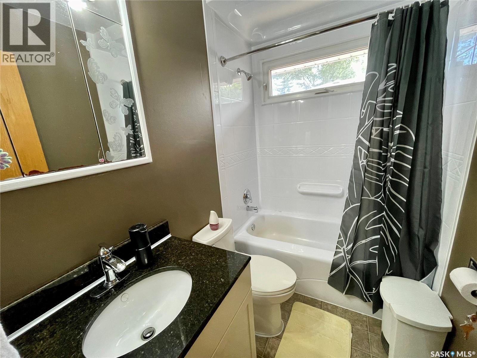 142 Cannon Street, Regina, SK