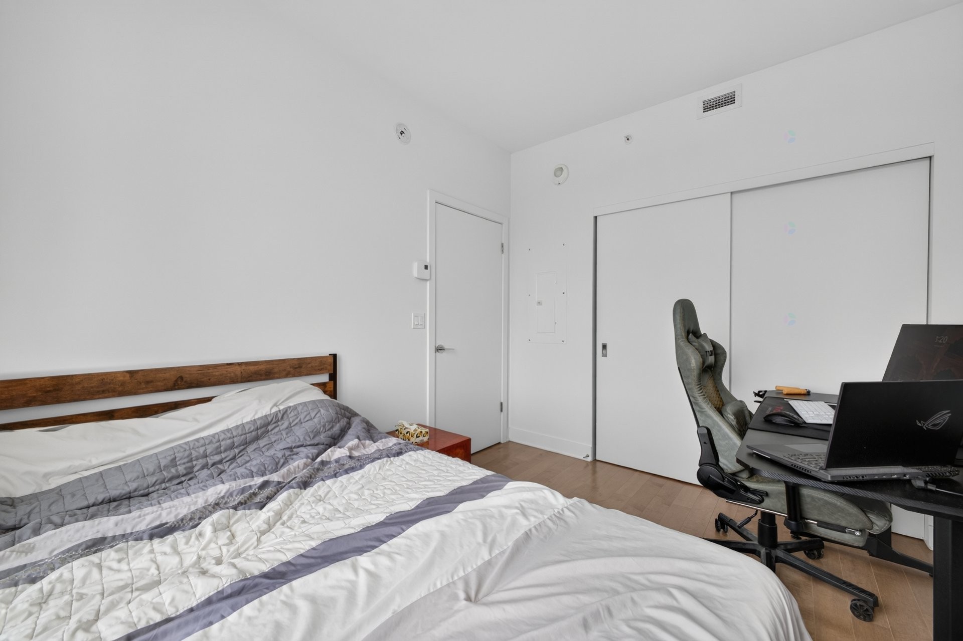 Bedroom - 607-5175 Rue Mackenzie, Montréal (Côte-Des-Neiges/Notre-Dame-De-Grâce), QC