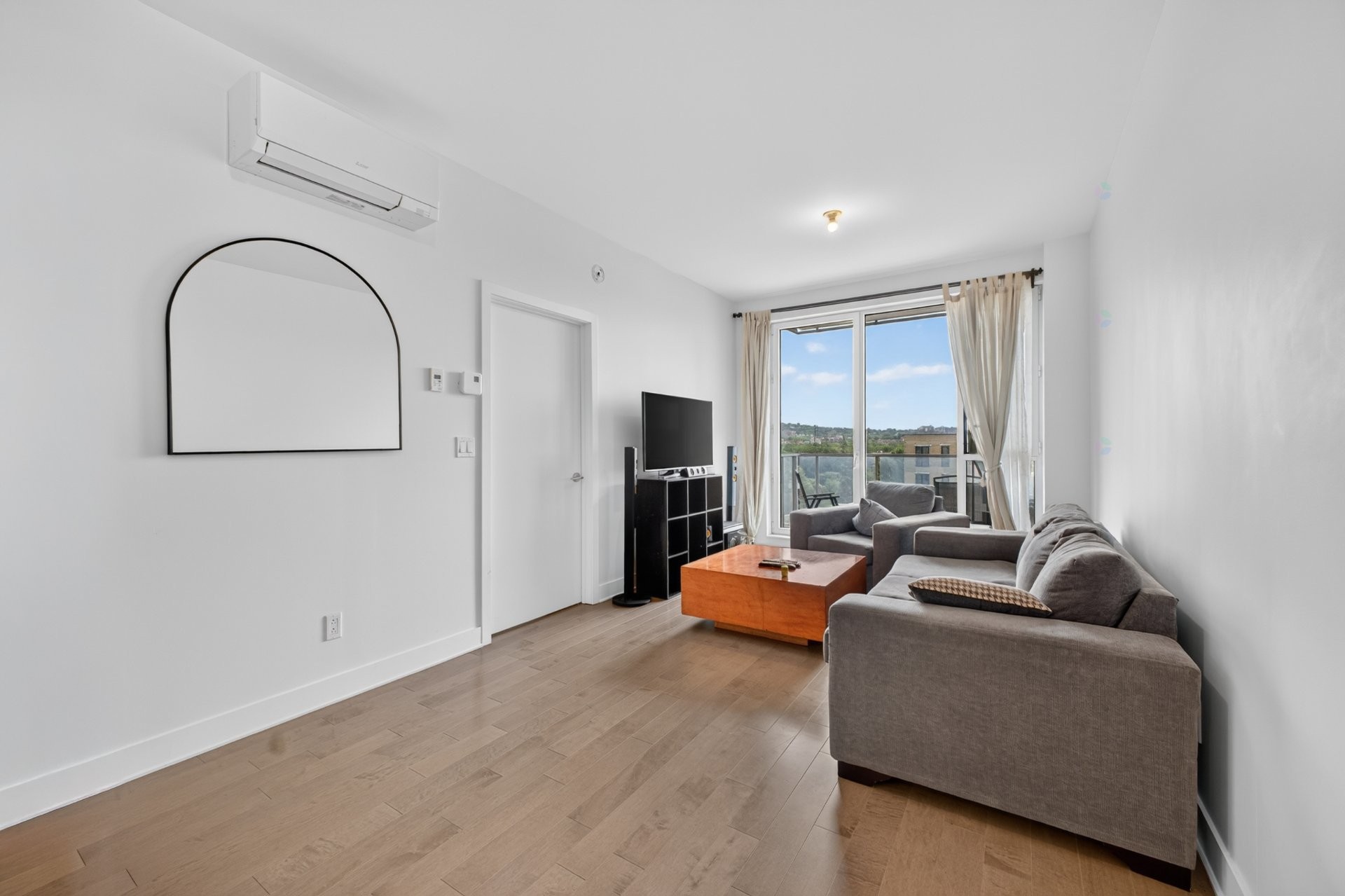 Living Room - 607-5175 Rue Mackenzie, Montréal (Côte-Des-Neiges/Notre-Dame-De-Grâce), QC