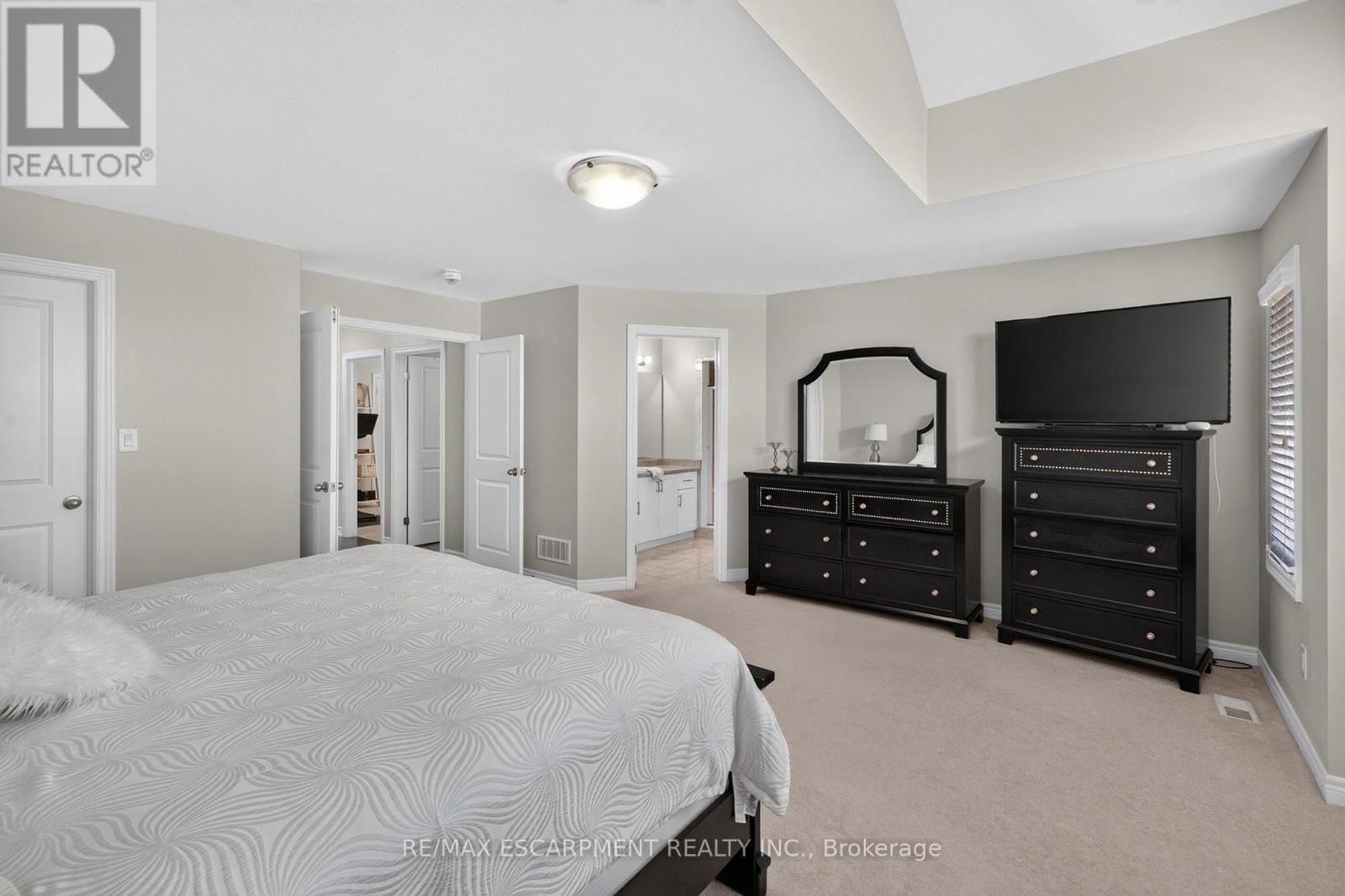 5 Narbonne Crescent, Hamilton, ON