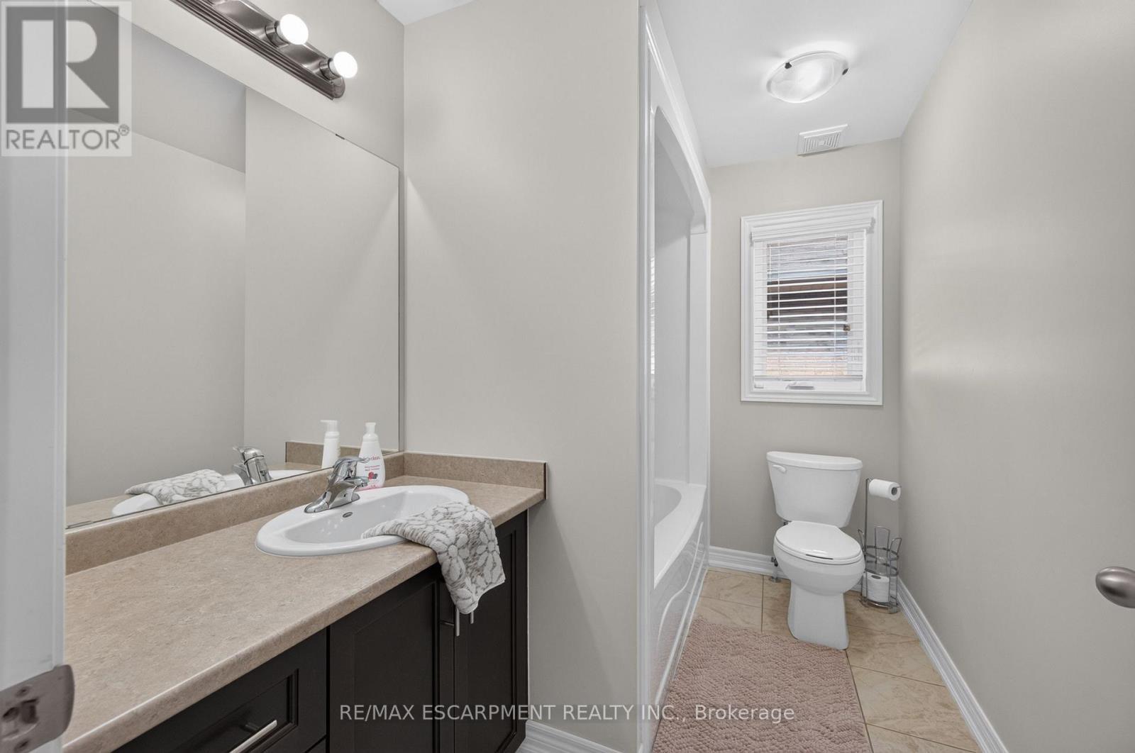 5 Narbonne Crescent, Hamilton, ON