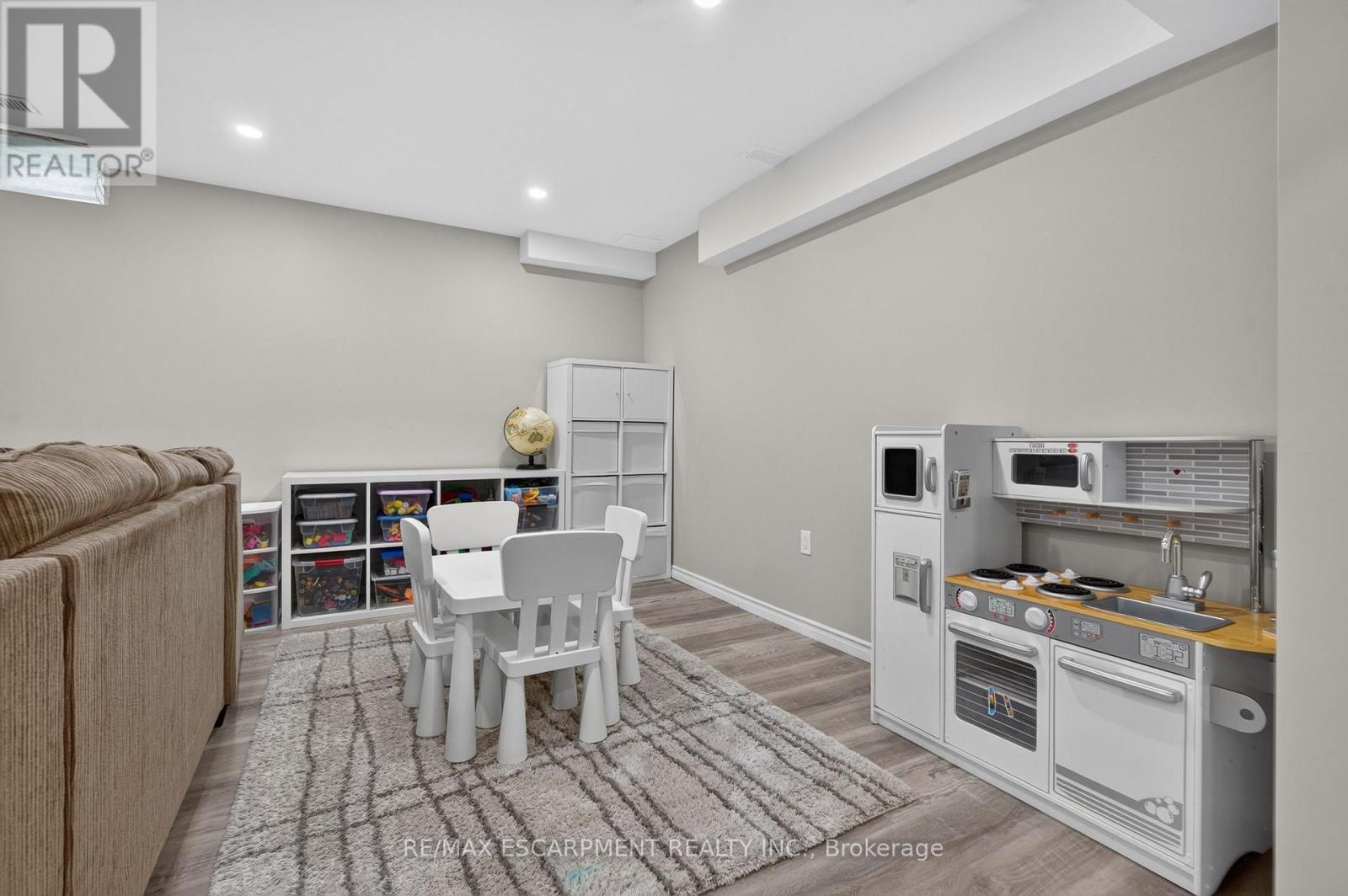 5 Narbonne Crescent, Hamilton, ON