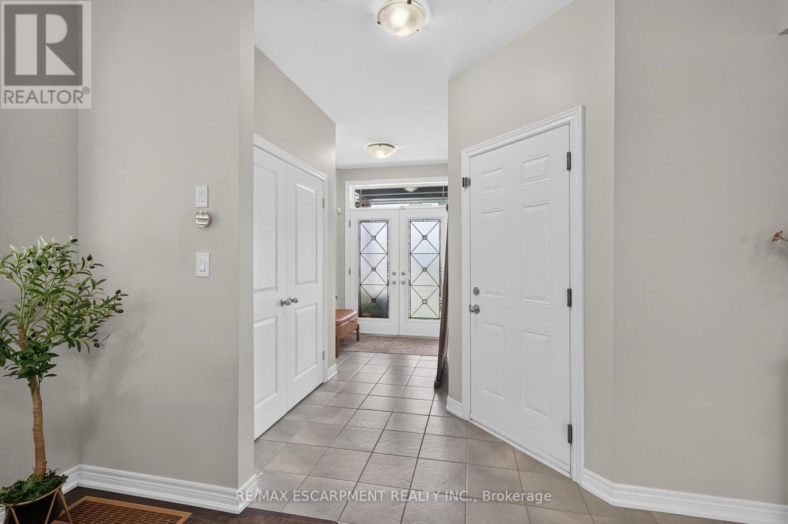 5 Narbonne Crescent, Hamilton, ON