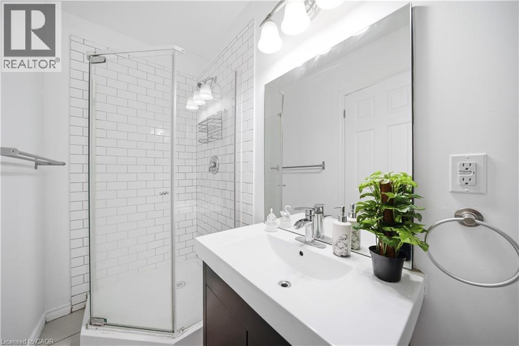 Unit 1 - 107 Queen Street S, Hamilton, ON - Indoor Photo Showing Bathroom