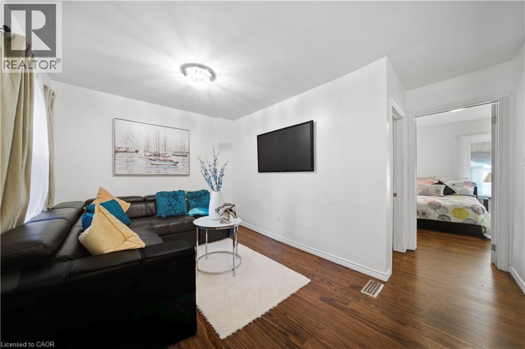 Unit 2 - 107 Queen Street S, Hamilton, ON - Indoor Photo Showing Living Room