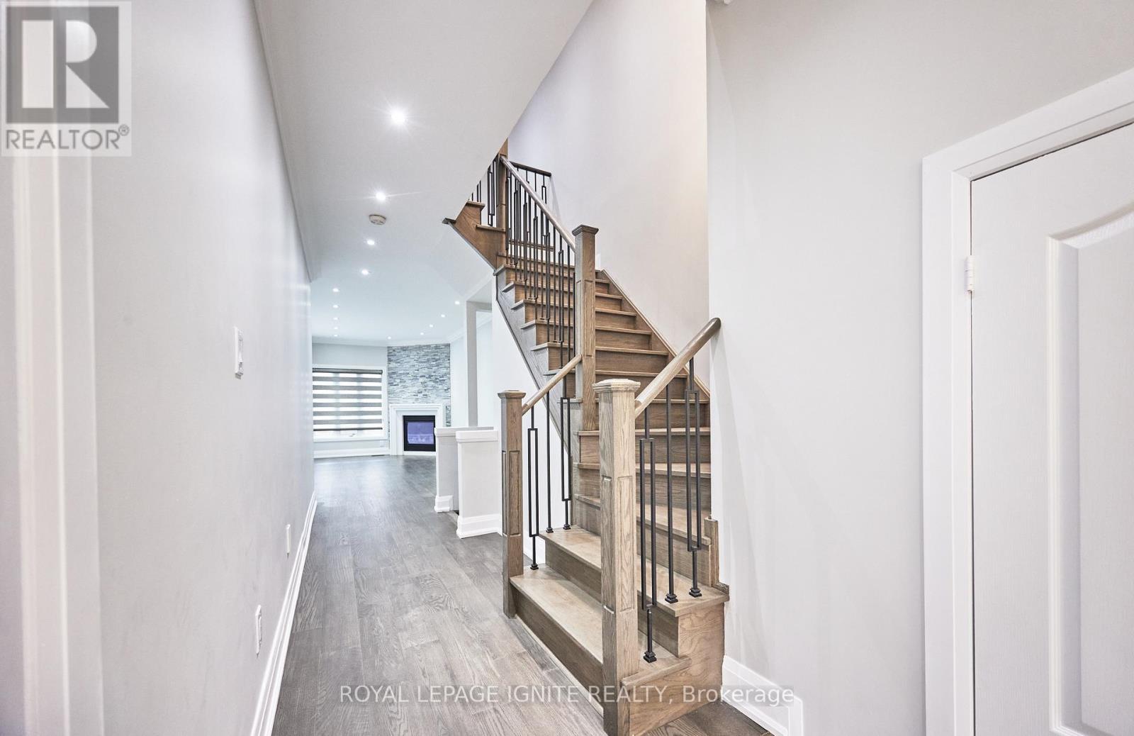 95 Dairy Drive E, Toronto, ON