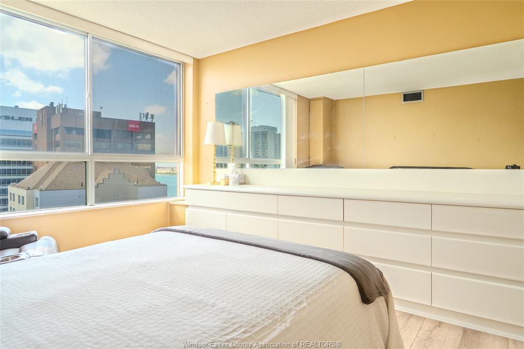 1609-75 Riverside Drive E, Windsor, ON