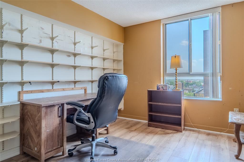 1609-75 Riverside Drive E, Windsor, ON