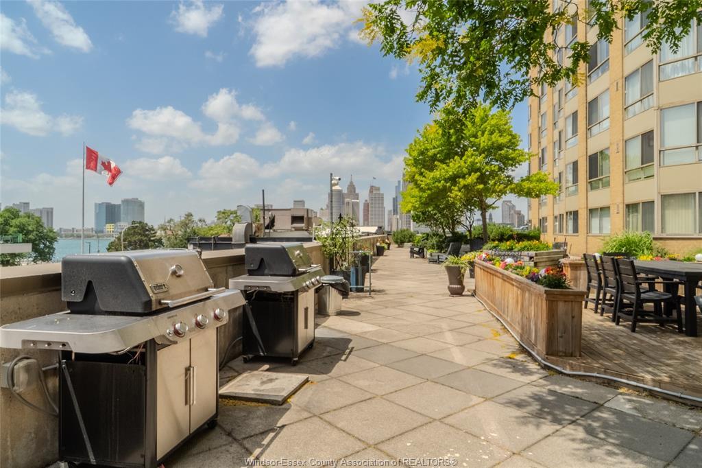 1609-75 Riverside Drive E, Windsor, ON