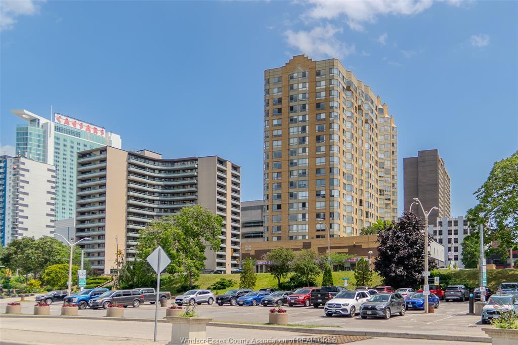 1609-75 Riverside Drive E, Windsor, ON