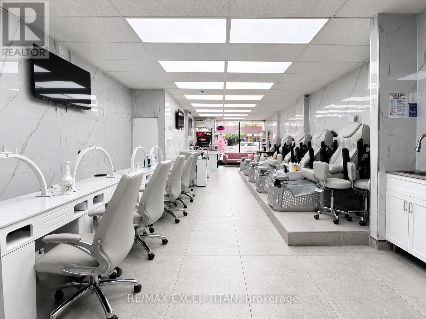 954 Danforth Avenue, Toronto, ON