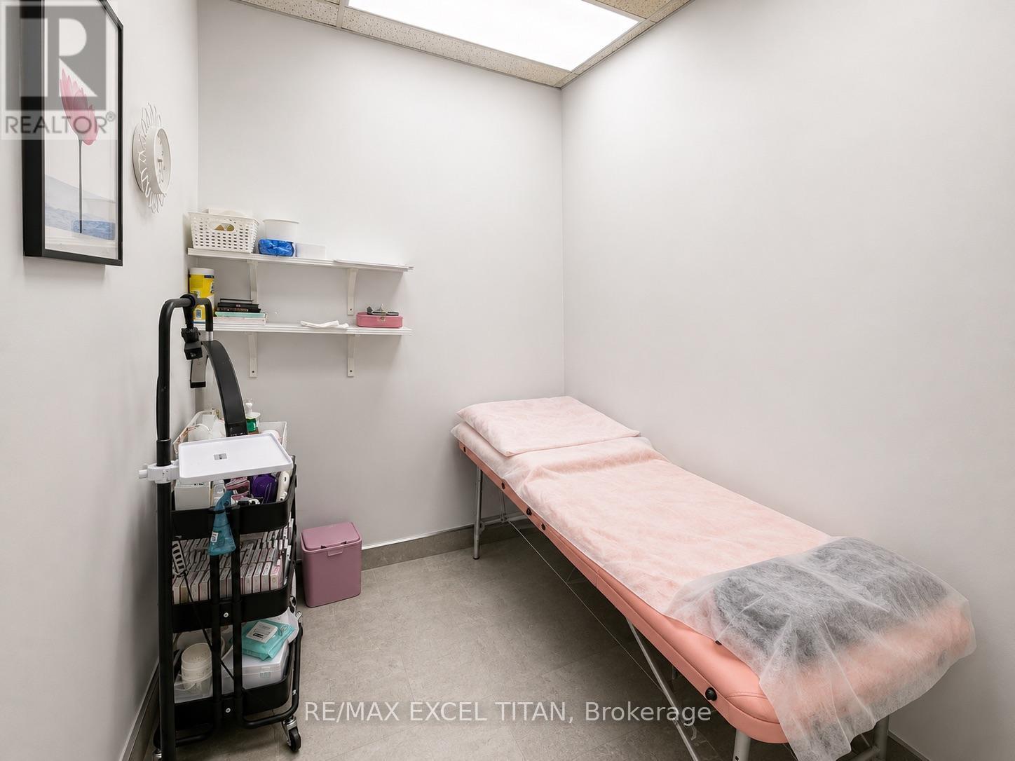 954 Danforth Avenue, Toronto, ON