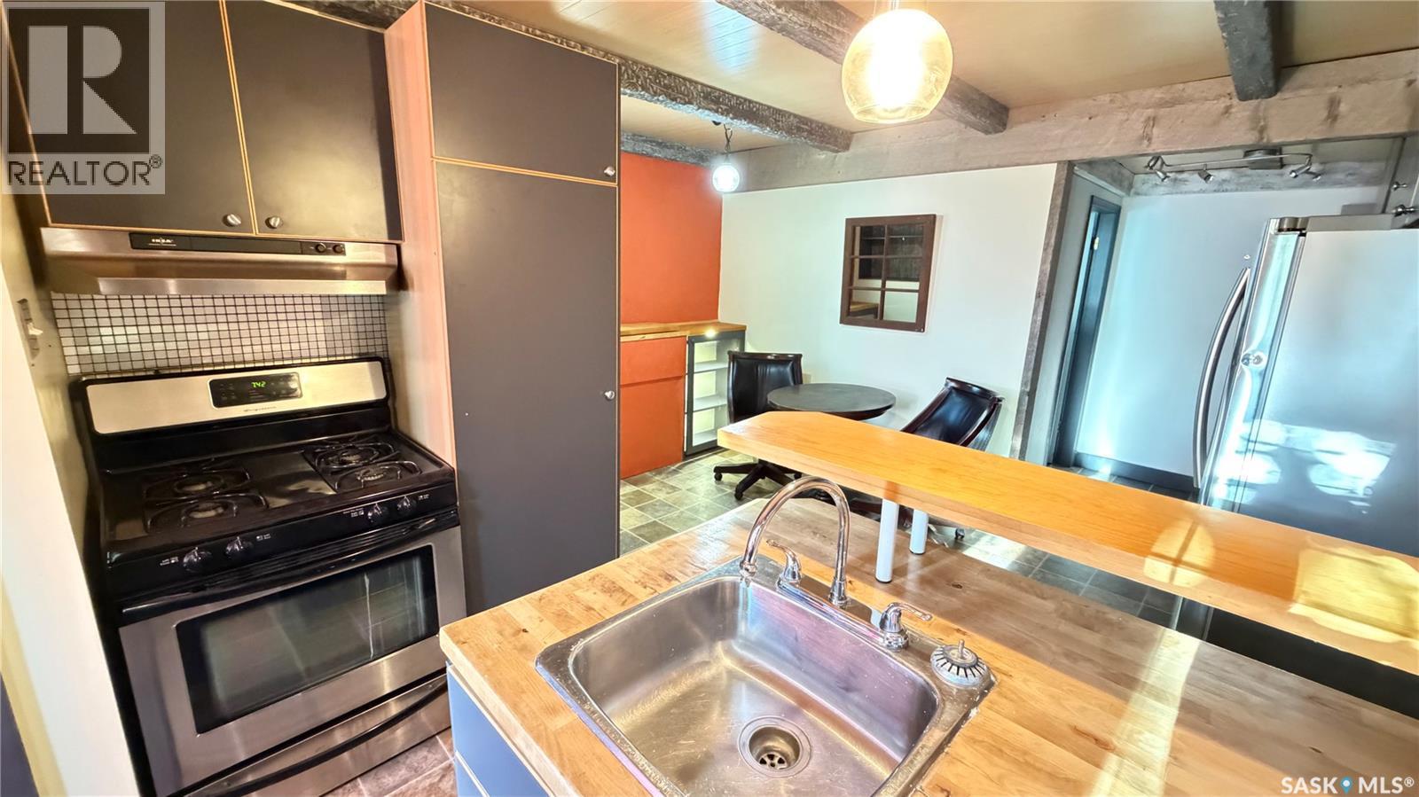217 2Nd Avenue, Maple Creek, SK