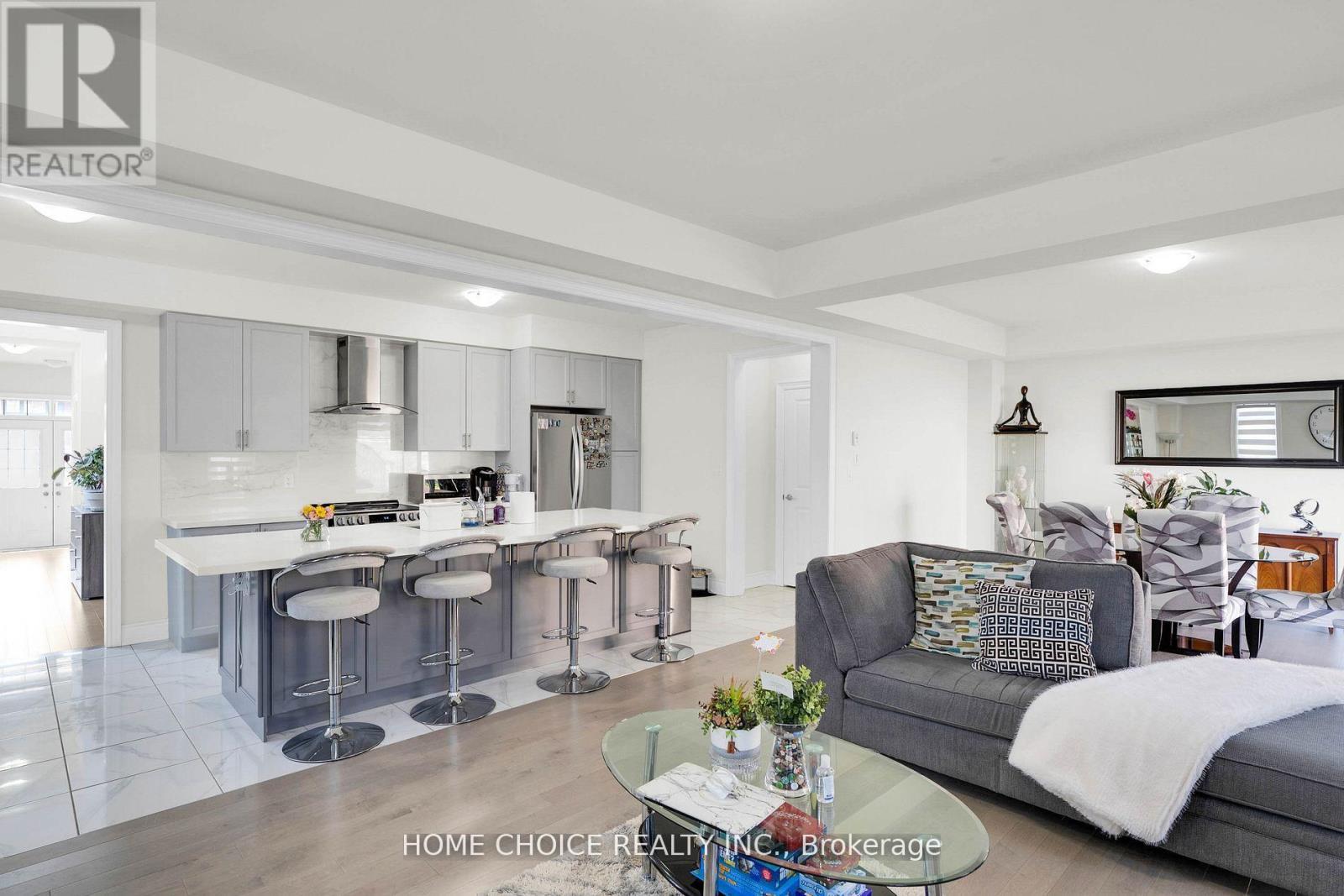 22 Ludlow Drive E, Barrie, ON
