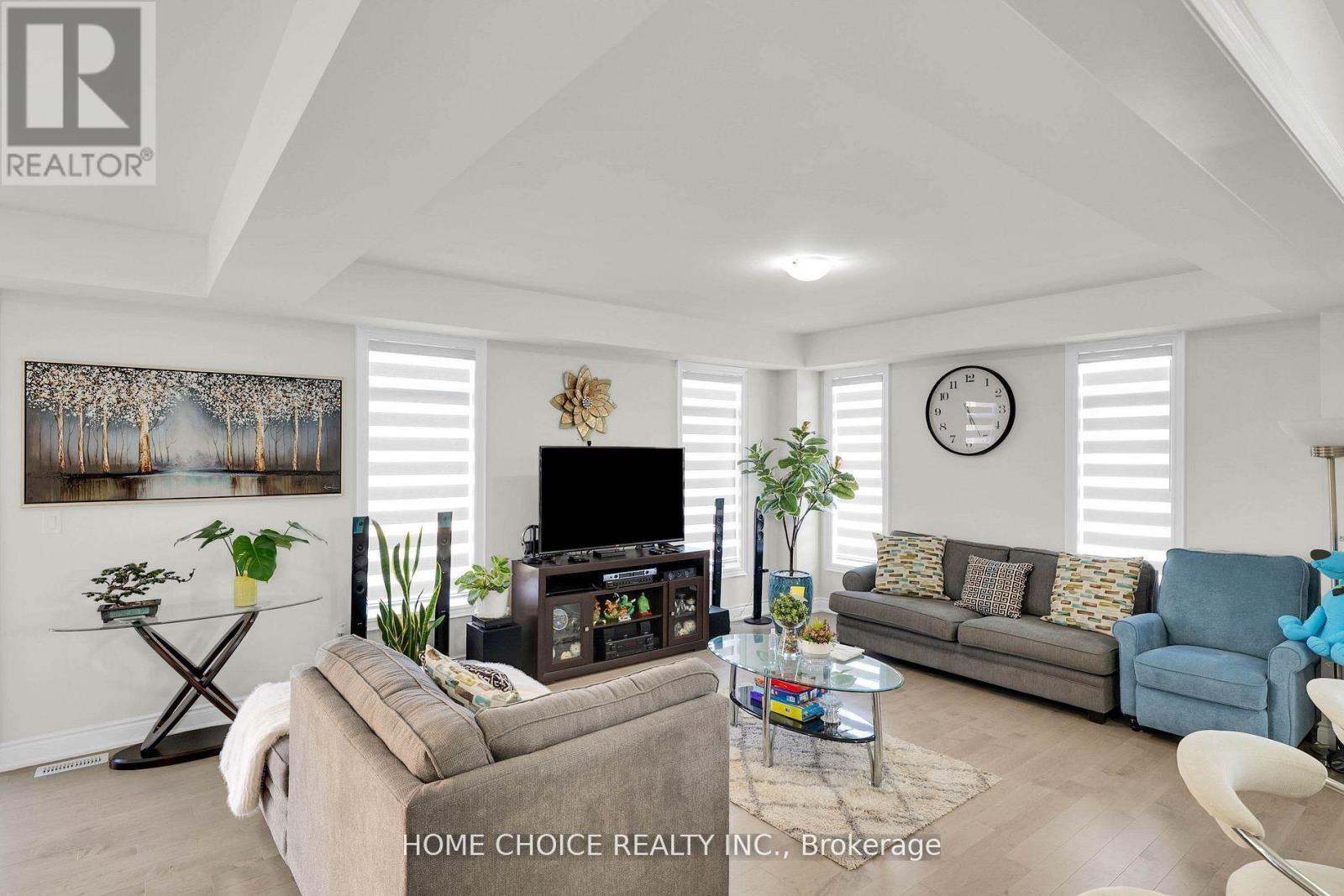 22 Ludlow Drive E, Barrie, ON