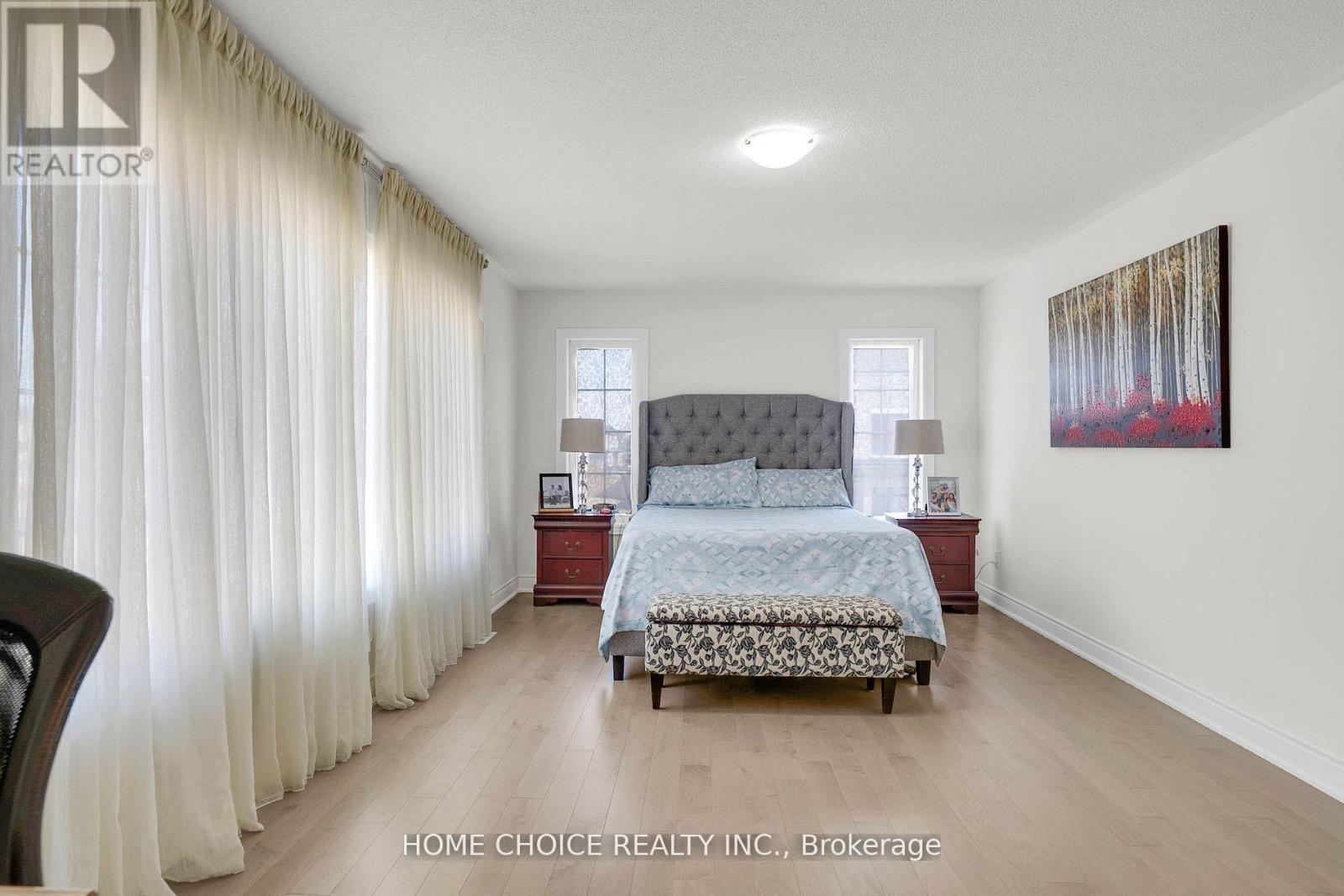 22 Ludlow Drive E, Barrie, ON