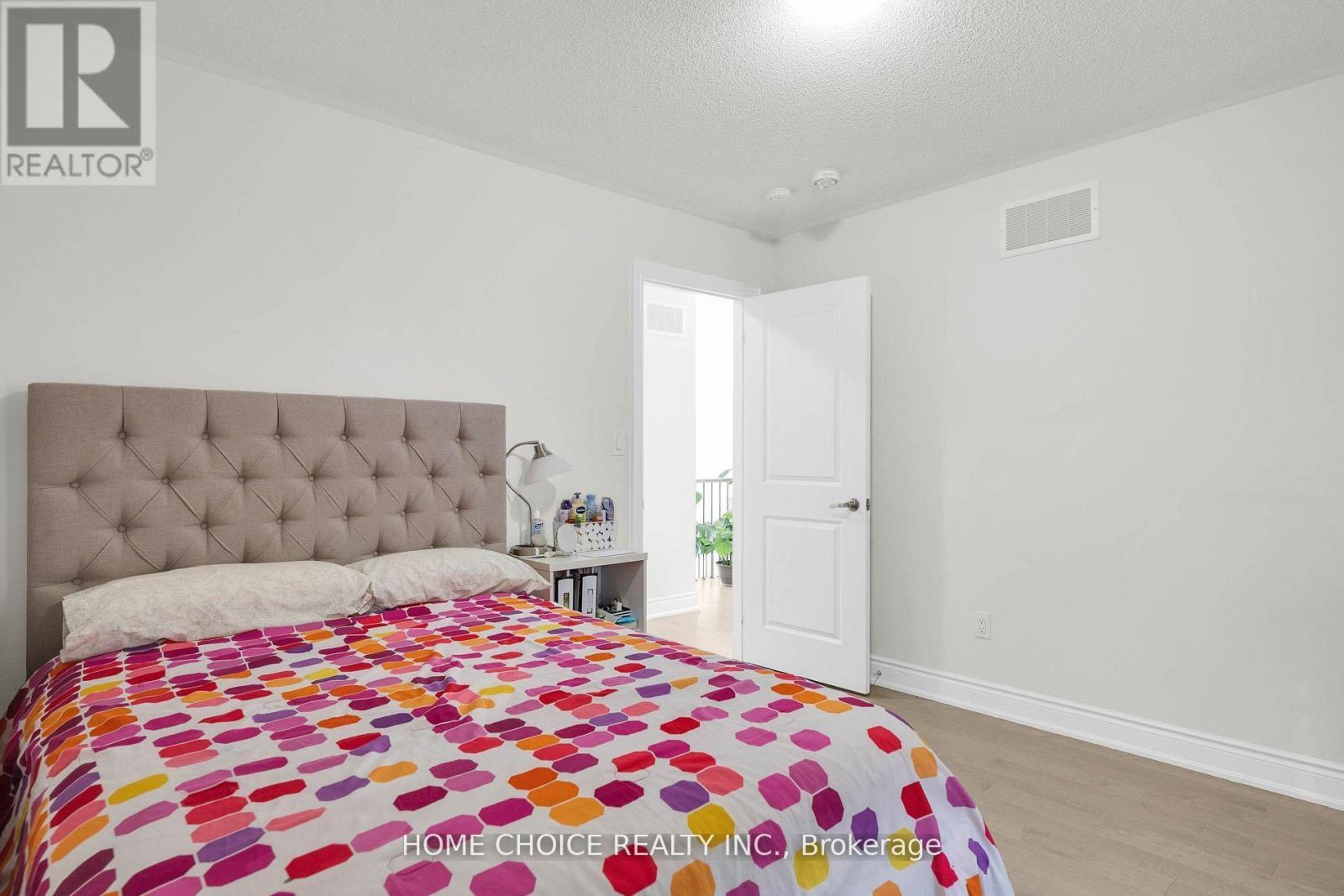 22 Ludlow Drive E, Barrie, ON