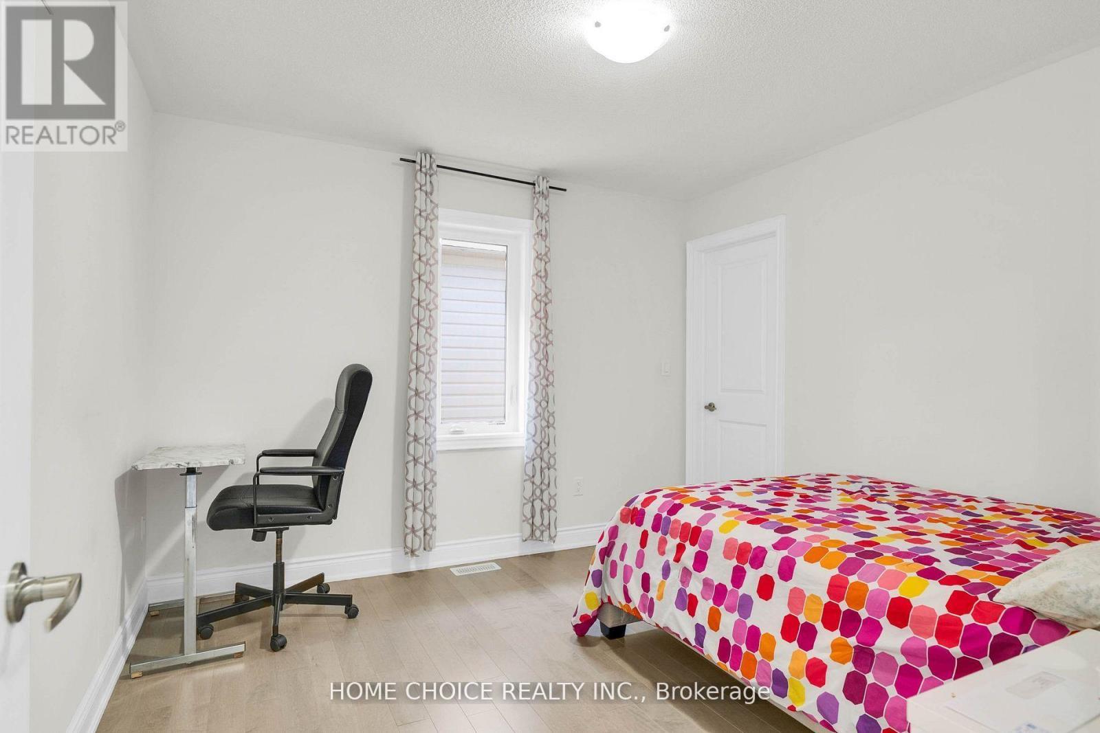 22 Ludlow Drive E, Barrie, ON