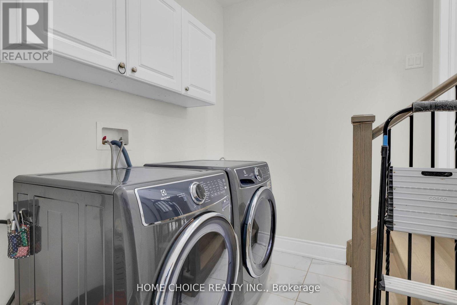 22 Ludlow Drive E, Barrie, ON