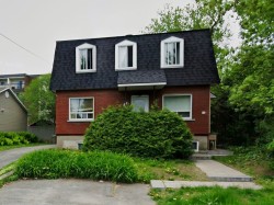 12 - 12A 8e Avenue Montréal (Pierrefonds-Roxboro), QC H8Y 2W5