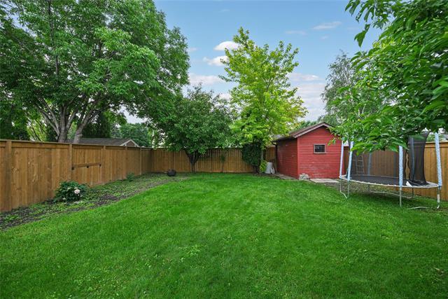 19 Maplegrove Rd, Winnipeg, MB
