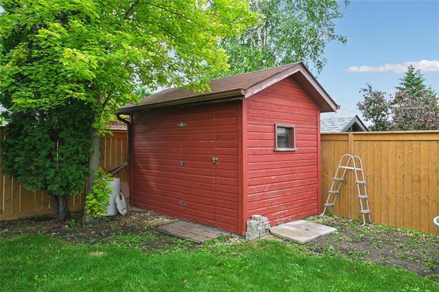 19 Maplegrove Rd, Winnipeg, MB