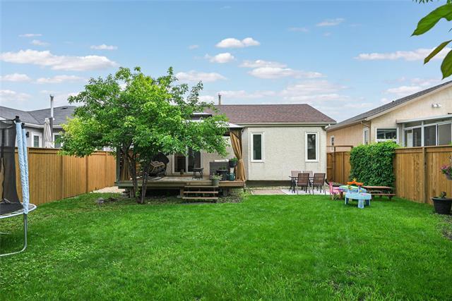 19 Maplegrove Rd, Winnipeg, MB