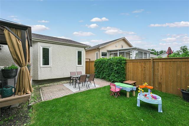 19 Maplegrove Rd, Winnipeg, MB