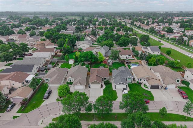19 Maplegrove Rd, Winnipeg, MB