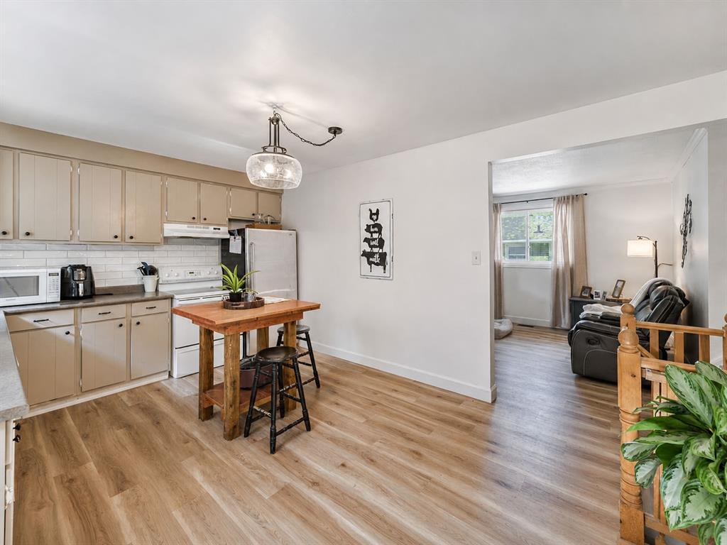 565 Plympton Street, Plympton-Wyoming, ON