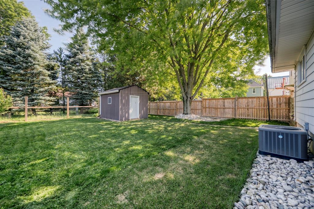 565 Plympton Street, Plympton-Wyoming, ON