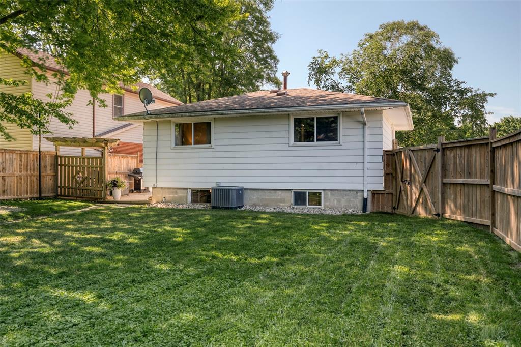 565 Plympton Street, Plympton-Wyoming, ON