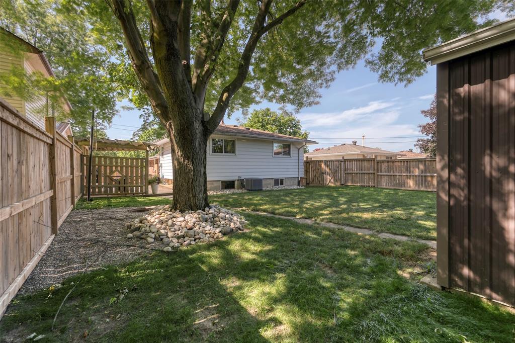 565 Plympton Street, Plympton-Wyoming, ON