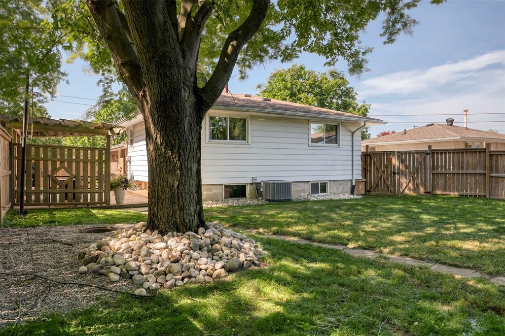565 Plympton Street, Plympton-Wyoming, ON