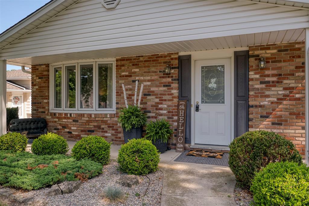 565 Plympton Street, Plympton-Wyoming, ON