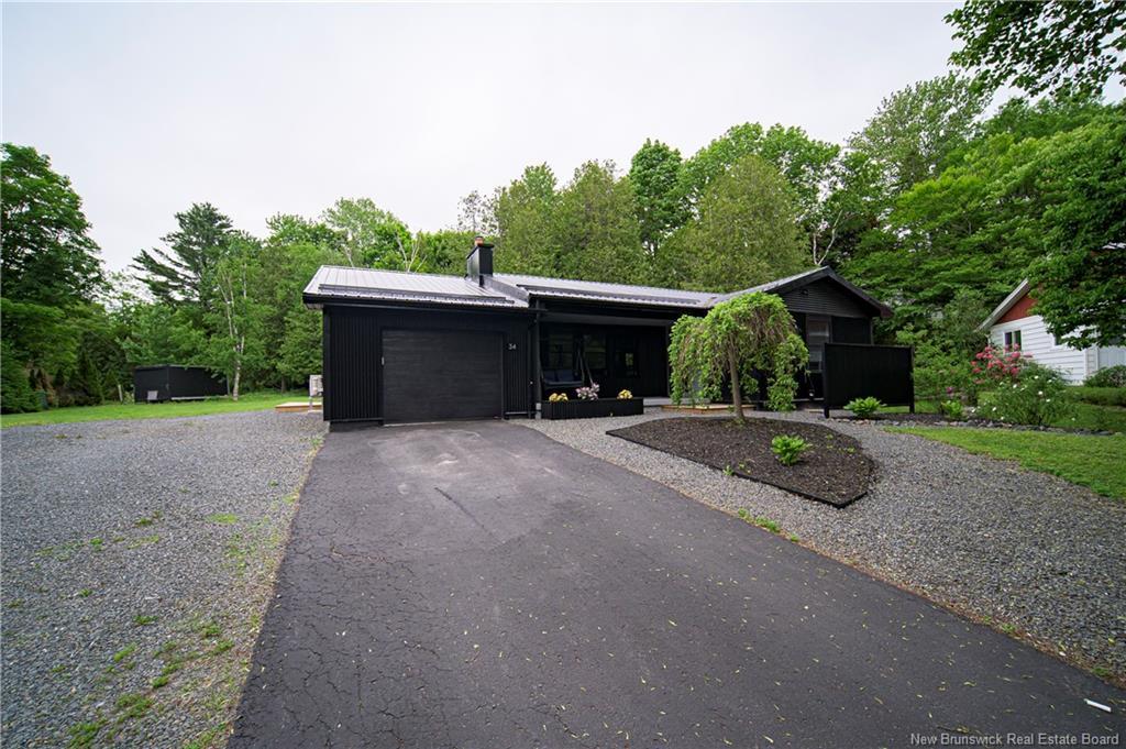 34 Simcoe Crt, Fredericton, NB