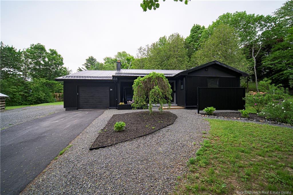 34 Simcoe Crt, Fredericton, NB