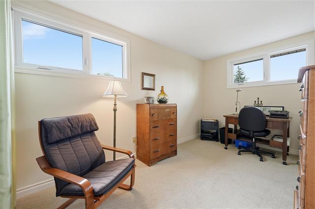 2 Manbrough Pl, Winnipeg, MB
