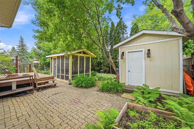 2 Manbrough Pl, Winnipeg, MB