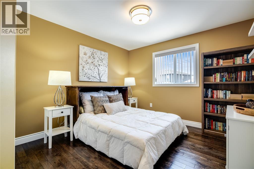 64 Valencia Drive, Chatham, ON