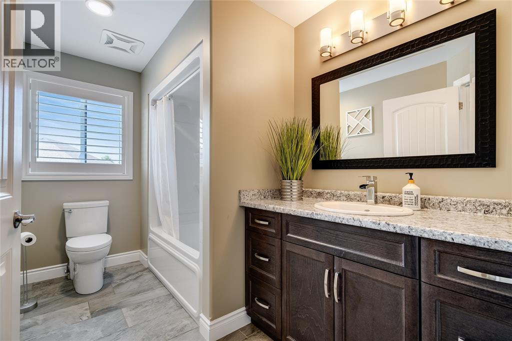 64 Valencia Drive, Chatham, ON